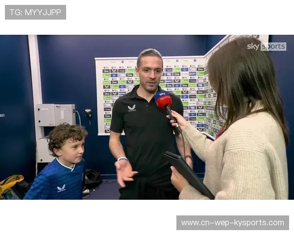 埃弗顿球迷组织开展慈善活动获好评，埃弗顿小球迷